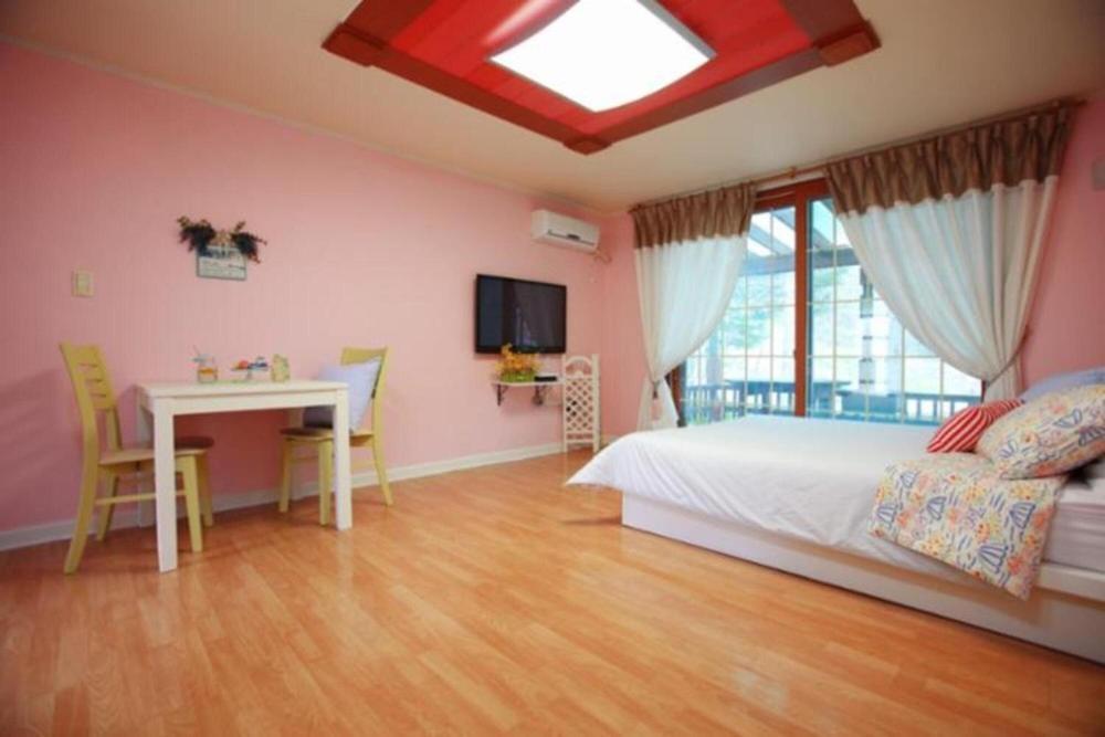 Eoullim Pension Starlight Yard Pyeongchang Phòng bức ảnh